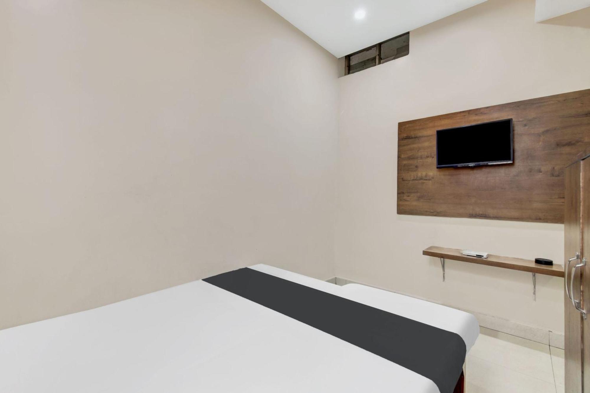 Spot On Shree Ram Residency Hotel Hubli Exterior photo